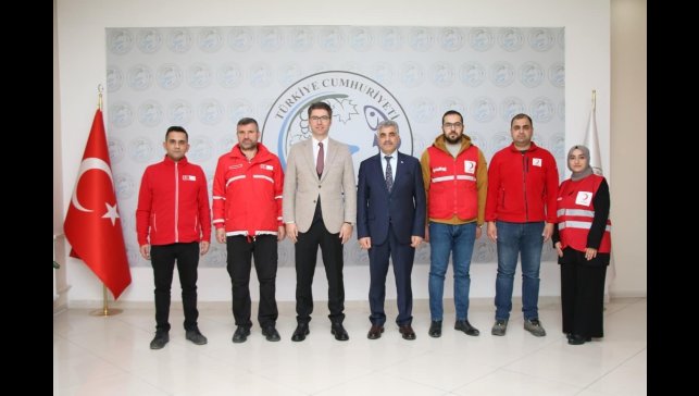 Erciş'te en fazla kan bağışında bulunan vatandaşlara plaket ve berat