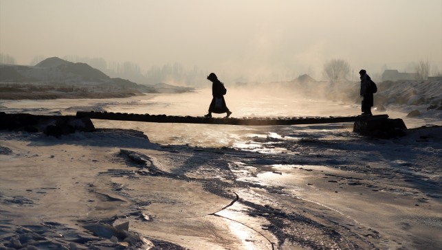 Doğu Anadolu'da 4 ilde soğuklar nehir, dere ve şelaleyi dondurdu