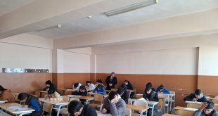 Tutak’ta “Gençlik Okuyor” Projesi Kapsamında Ödüllü Bilgi Yarışması Düzenlendi