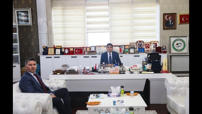 Iğdır Meteoroloji Bölge Müdür Yardımcısı Zekeriya Domaç'tan Rektör Alma'ya veda ziyareti