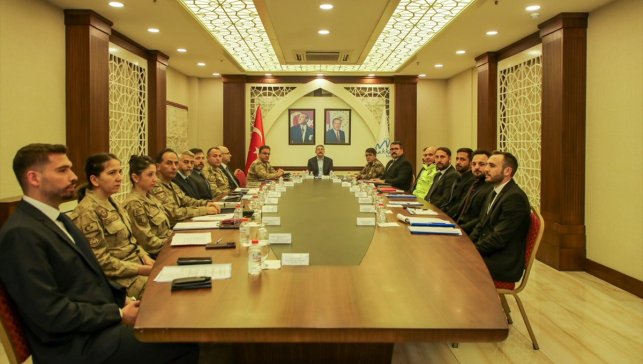 Hakkari'de asayiş toplantısı düzenlendi