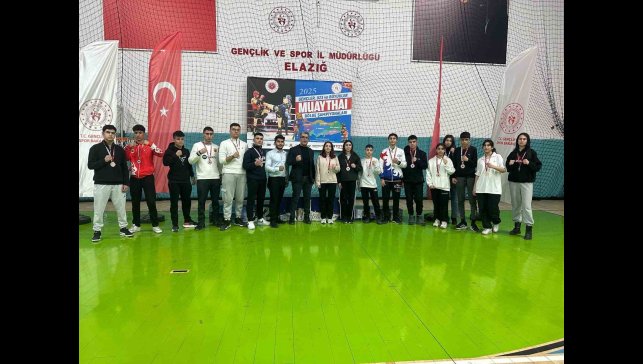 Muay thai takımı bölge şampiyonu oldu