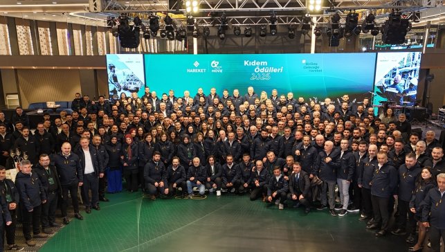 Hareket Proje Taşımacılığı ve Yük Mühendisliği AŞ, 3 çalışanına Togg hediye etti