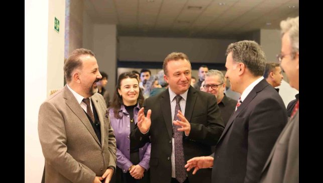 İskenderoğlu'nun Kişisel Sergisi 'Mağara 2.0' sanatseverlerle buluştu