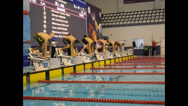 Yüzmede 2 Elazığlı sporcu milli takıma seçildi