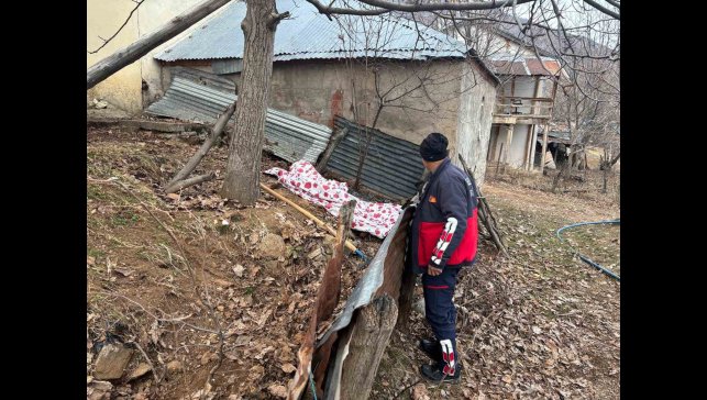 Bahçesindeki yaprakları tutuşturan yaşlı kadın feci şekilde can verdi