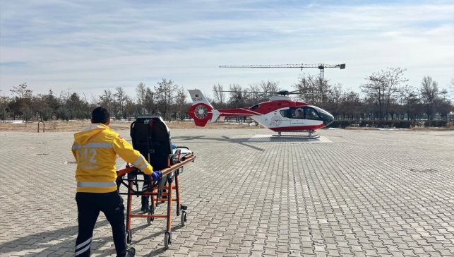 Van'da ambulans helikopter hamile kadın için havalandı