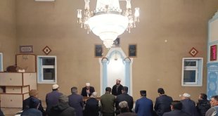 Sabah namazında vatandaşlara halise ikram edildi