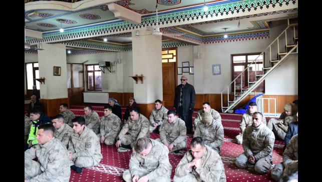 Van'daki çığ felaketinde hayatını kaybedenler anıldı