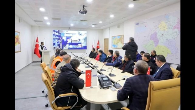 Kars'ta 6 Şubat depreminde hayatını kaybedenler unutulmadı