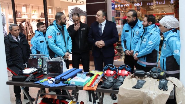 Tatvan'da deprem standı kuruldu