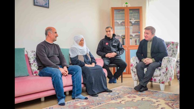 Asrın felaketinde Erzincan'a gelen Arıca ailesi ziyaret edildi