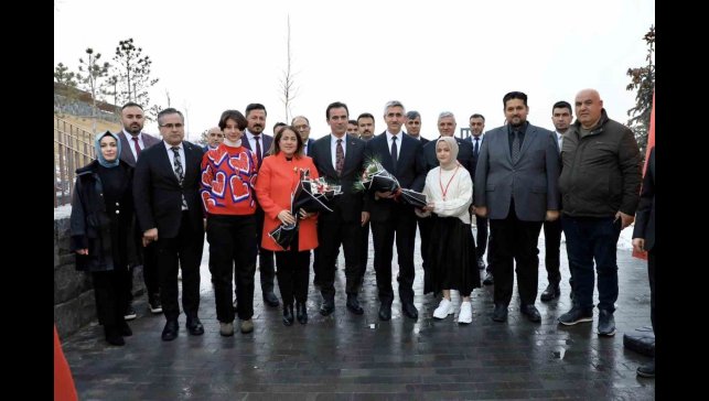 Bakan yardımcıları şehit ve gazi çocuklarıyla bir araya geldi