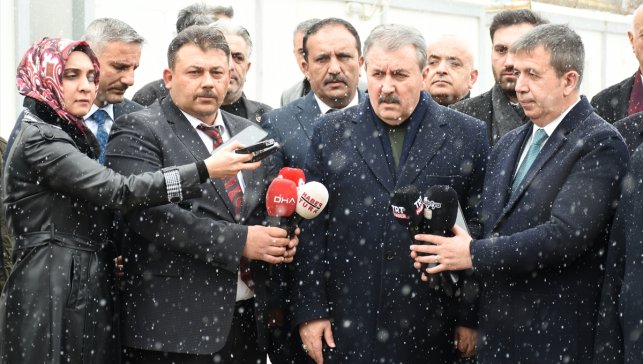 BBP Genel Başkanı Destici, depremlerin büyük yıkıma neden olduğu Malatya'da konuştu: