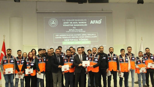 Bitlis'te "Destek AFAD Gönüllüleri Sertifika Dağıtım Töreni" düzenlendi