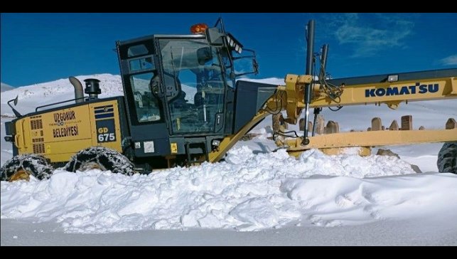 Uzgörür Belediyesinden karla mücadele çalışması