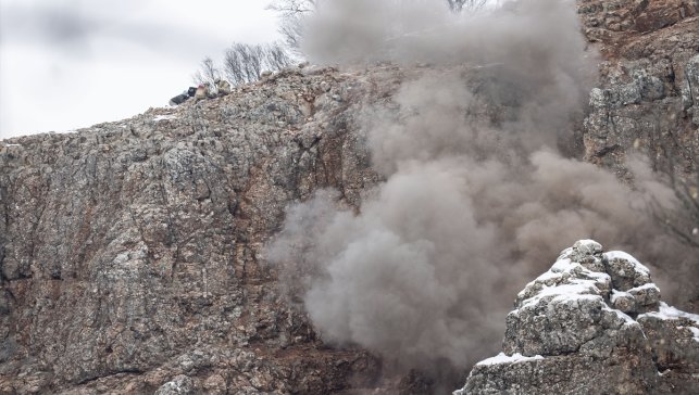 Tunceli'de patlayıcı madde kullanarak kaçak kazı yapan 5 şüpheli yakalandı