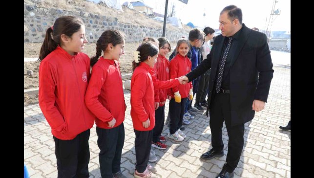 İl Müdürü Ahmet Çelebi, başarılı sporcuları tebrik etti