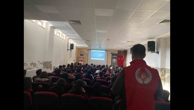 Lise öğrencilerine bilgilendirme semineri