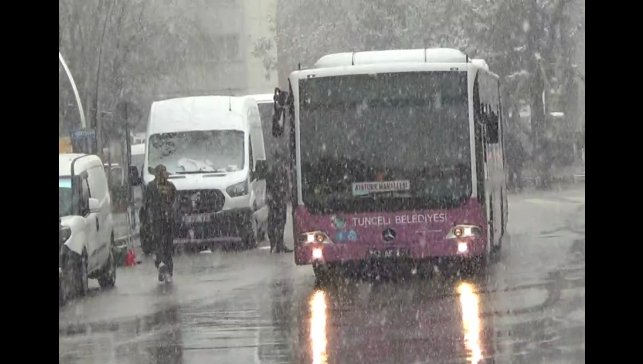 Tunceli'de kar yağışı etkili olmaya başladı