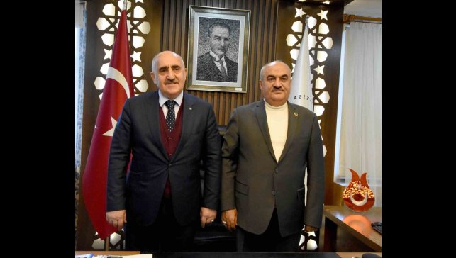 Kent Konseyi'nden Aziziye Belediye Başkanı Akpunar'a nezaket ziyareti