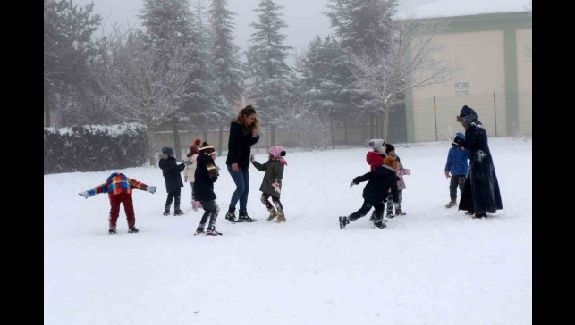 Erzincan'ın 2 ilçesinde okullara kar tatili
