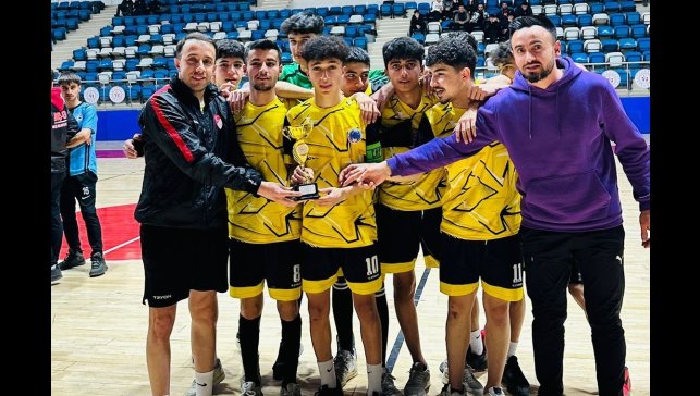 Hakkari'de futsal müsabakaları sona erdi