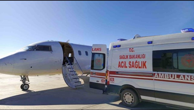 Van'da 10 yaşındaki hasta için ambulans uçak havalandı