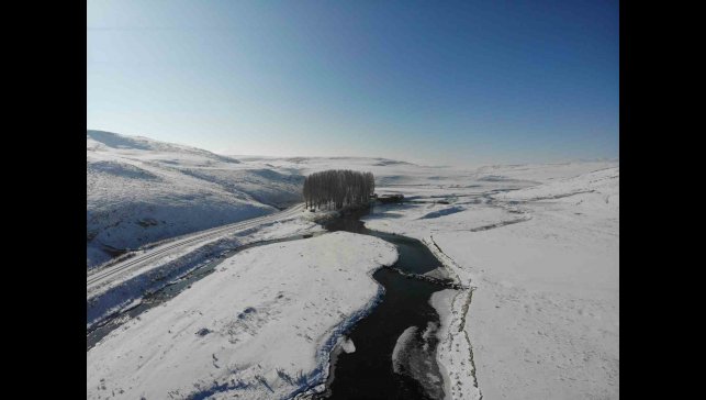 Kars Çayı'nda mest edici kış manzarası
