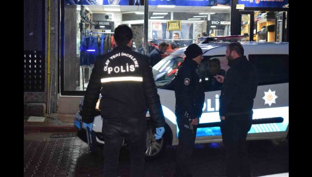 Malatya'da bıçaklı kavga: 3 yaralı