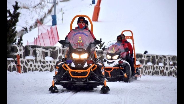 Jandarmadan yasak bölgede kaymaya ceza