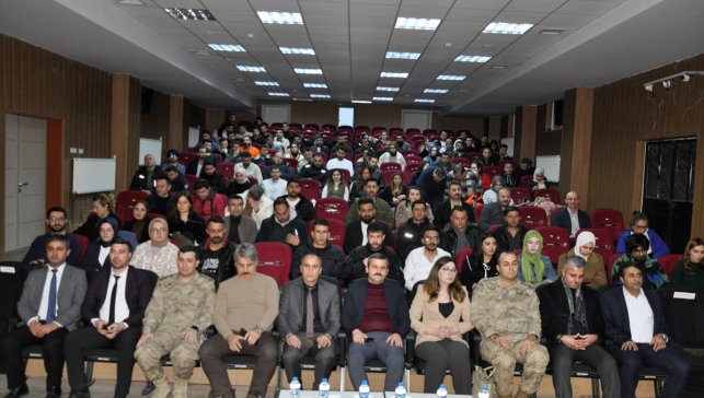 Çukurca'da kurumlararası bilgi yarışması düzenledi