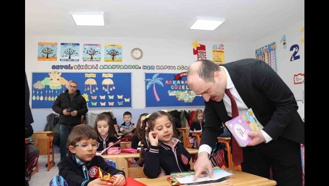 "İlk Kitabın Benden Olsun" diyerek yola çıktılar