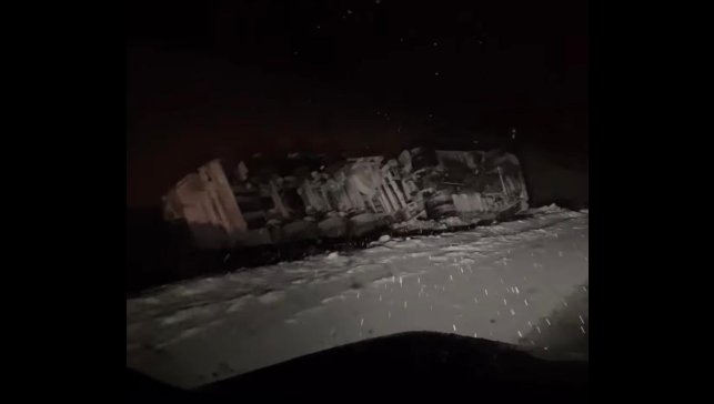 Sakaltutan'da tır devrildi: 1 yaralı