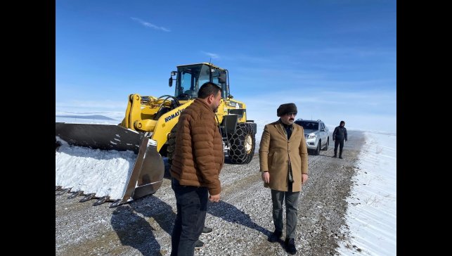 Arpaçay Kaymakamı Akköz, karla mücadele ekiplerine ziyaret