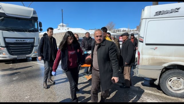 Yüksekova'da trafik kazası: 2 yaralı