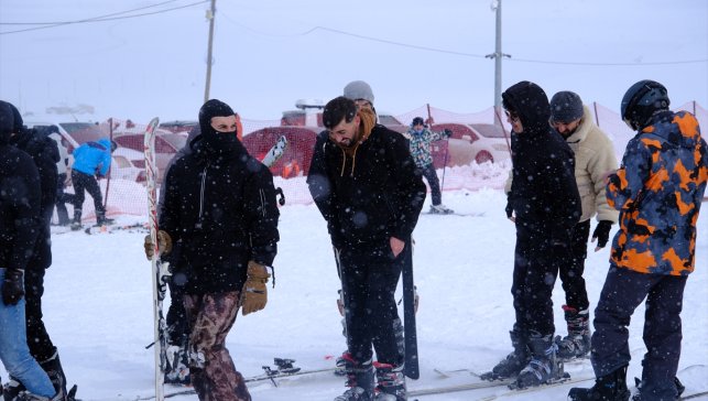 Van'daki Abalı Kayak Merkezi kayakseverleri ağırlıyor