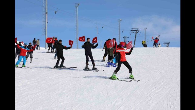 Ağrı'da Gençlik Spor Festivali coşkuyla kutlandı
