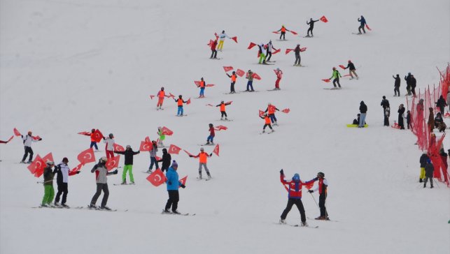 Muş'ta kar festivali düzenlendi