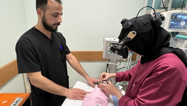 Ağrı'da erken dünyaya gelen Ayaz bebeğin tedavisi Malatya'da sürüyor