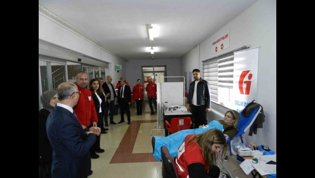 Vergi Haftasında Defterdarlık'tan kan bağışı kampanyası