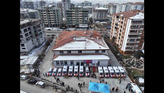 Malatya'ya gönderilen yeni ambulanslara göreve başladı