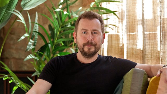 Şef Ömür Akkor, TikTok'ta iftar sofralarına özel tariflerini sunuyor