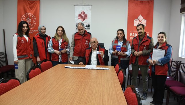 Malatya, Tunceli ve Elazığ'da 762 çocuk Ramazan Bayramı'nda giydirecek