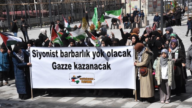 Van'da İsrail'in Gazze'ye yönelik saldırıları protesto edildi