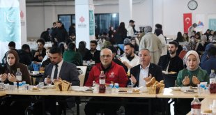 Rektör Karabulut Öğrencilerle İftar Programında Buluştu