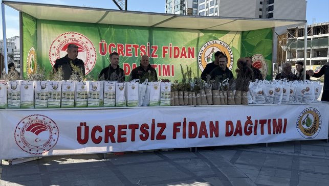 Elazığ'da Orman Haftası dolayısıyla 7 bin fidan dağıtıldı