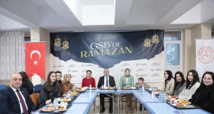 Ağrı Valisi Mustafa Koç, KYK Öğrencileriyle İftar Yaptı