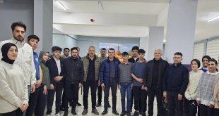 Tutak Kaymakamı Adıbelli, Sahurda Öğrencilerle Bir Araya Geldi