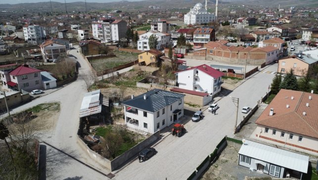 Elazığ'da "yerinde dönüşüm" diyen depremzedeler yeni evlerinde ilk bayramı karşılıyor